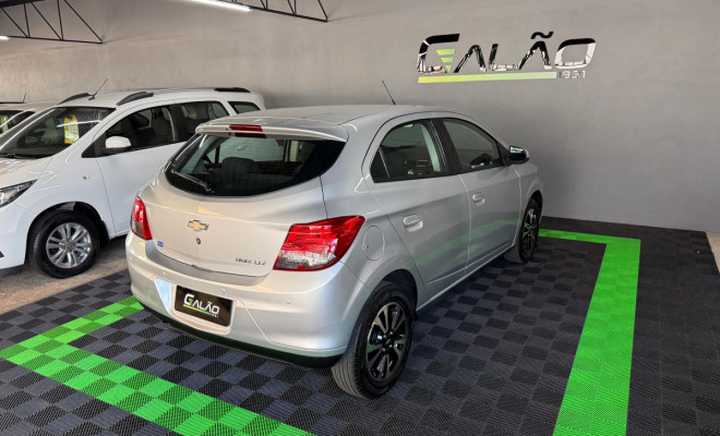 GM - Chevrolet ONIX HATCH LTZ 1.4 8V FlexPower 5p Aut. 2016 Flex-2