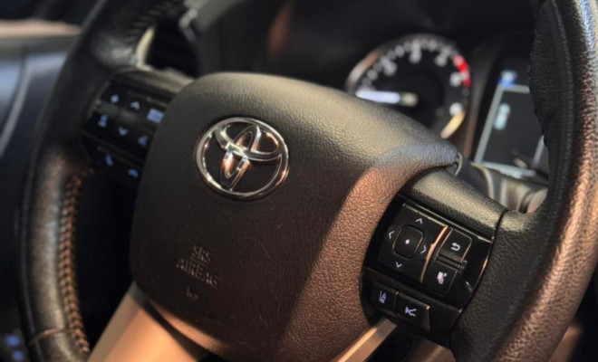 Toyota Hilux CD SRX 4x4 2.8 TDI 16V Diesel Aut. 2021 Diesel-6