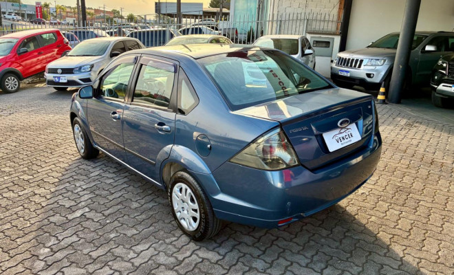 Ford Fiesta Sed. 1.6 8V - 2011-2