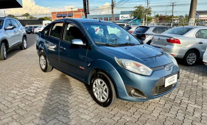 Ford Fiesta Sed. 1.6 8V - 2011-0