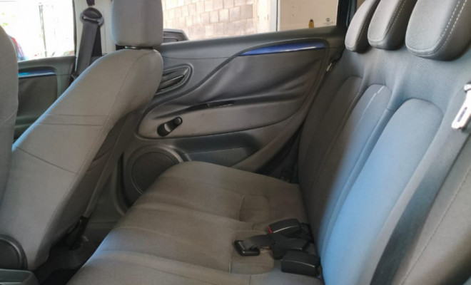 Fiat Punto ATTRACTIVE 1.4 Fire Flex 8V 5p 2014 Flex-7