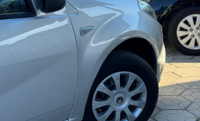 Renault SANDERO Authentique Hi-Flex 1.0 16V 5p 2012 Flex-1