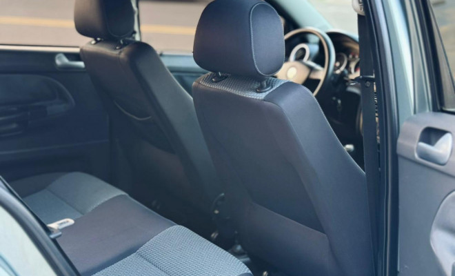 VW - VolksWagen Gol (novo) 1.6 Power/Highi T.Flex 8v 4P 2011 Flex-11