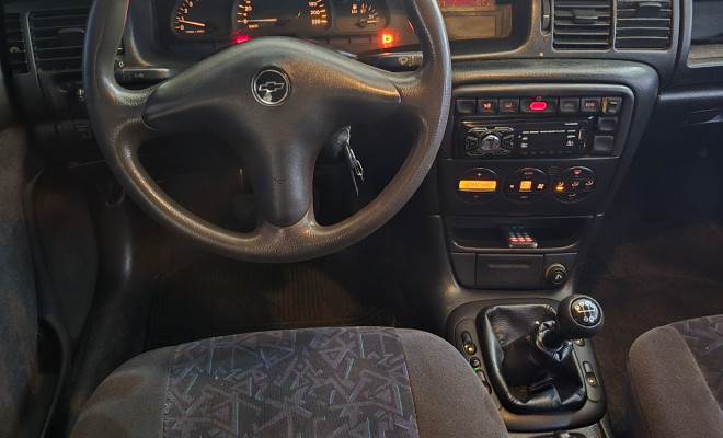 GM - Chevrolet Vectra GLS/Expres.2.2/ 2.0 e 2.0 CD 8V 1998 Gasolina-4