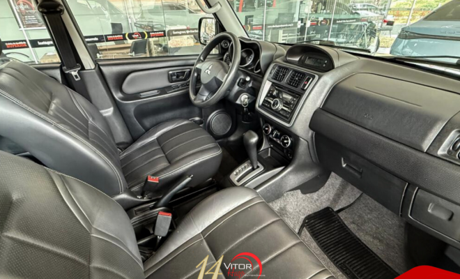 Mitsubishi Pajero TR4 2.0 Flex 16V 4X2 Aut. 2014 Flex-3