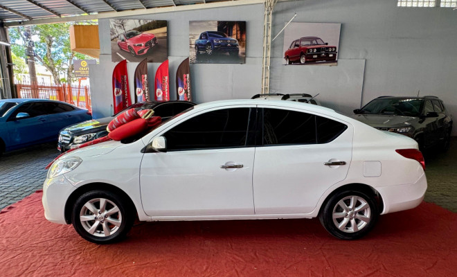 Nissan VERSA SL 1.6 16V Flex Fuel 4p Mec. 2016 Flex-2