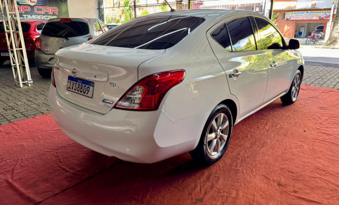 Nissan VERSA SL 1.6 16V Flex Fuel 4p Mec. 2016 Flex-5