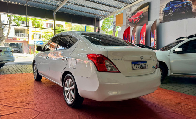 Nissan VERSA SL 1.6 16V Flex Fuel 4p Mec. 2016 Flex-3