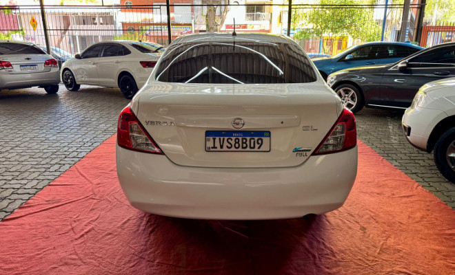 Nissan VERSA SL 1.6 16V Flex Fuel 4p Mec. 2016 Flex-4