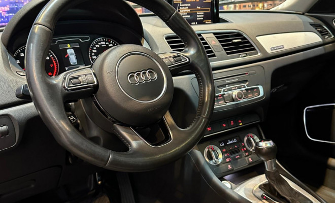 Audi Q3 2.0 TFSI Quat. 211/220cv S-tronic 5p 2013 Gasolina-3