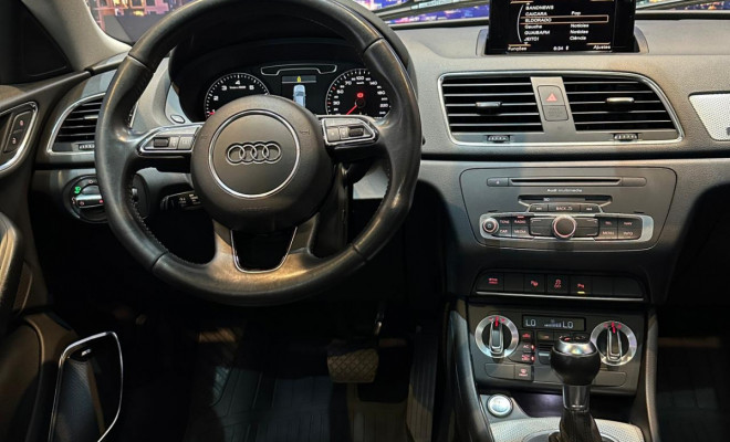 Audi Q3 2.0 TFSI Quat. 211/220cv S-tronic 5p 2013 Gasolina-5