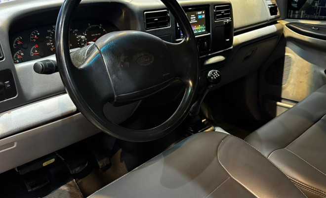 Ford F-250 XLT 4.2 TB Diesel 2001 Diesel-4