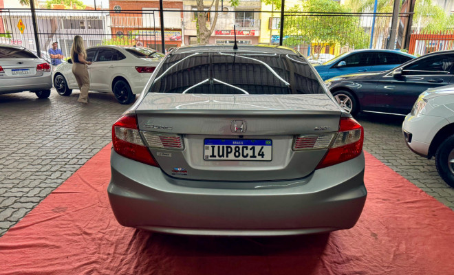 Honda Civic Sedan LXS 1.8/1.8 Flex 16V Mec. 4p 2014 Flex-2