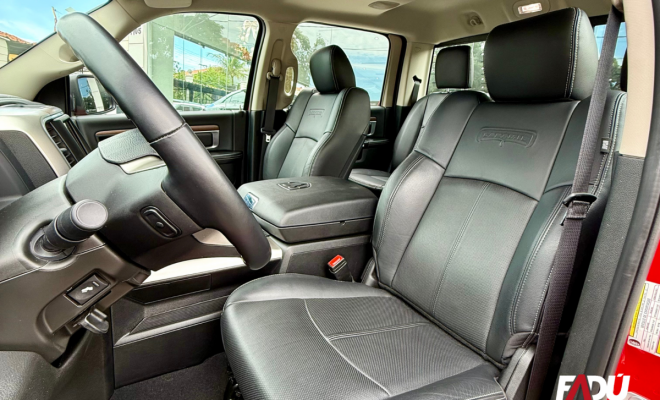 RAM CLASSIC LARAMIE NIGHT ED. 5.7 4X4 Aut. 2022 Gasolina-2