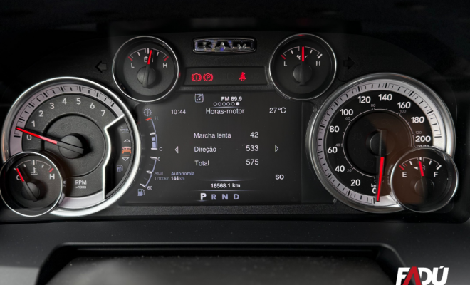 RAM CLASSIC LARAMIE NIGHT ED. 5.7 4X4 Aut. 2022 Gasolina-5