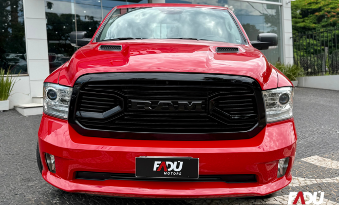 RAM CLASSIC LARAMIE NIGHT ED. 5.7 4X4 Aut. 2022 Gasolina-0