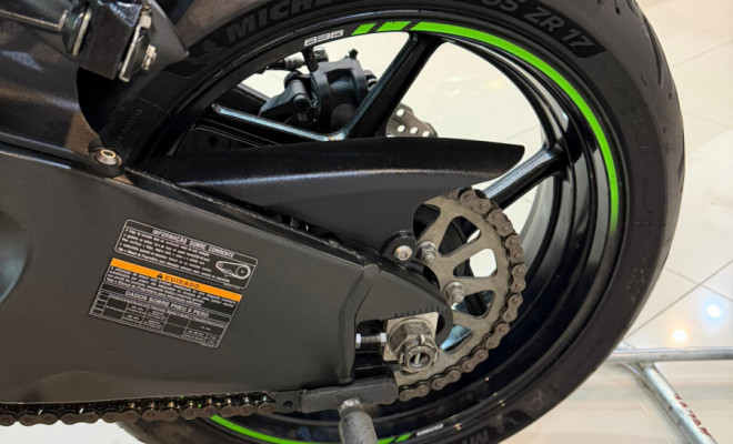 KAWASAKI NINJA ZX-6R 636cc 2021 Gasolina-6