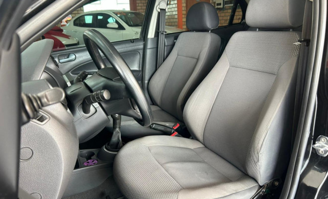 VW - VolksWagen VOYAGE 1.0/1.0 City Mi Total Flex 8V 4p 2012 Flex-10