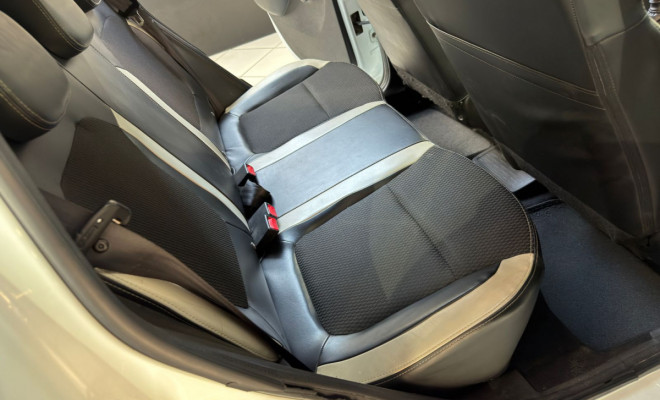 Renault KWID Intense 1.0 Flex 12V 5p Mec. 2019 Flex-0