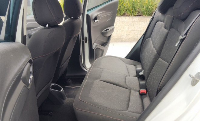 GM - Chevrolet ONIX HATCH LTZ 1.4 8V FlexPower 5p Aut. 2014 Flex-11