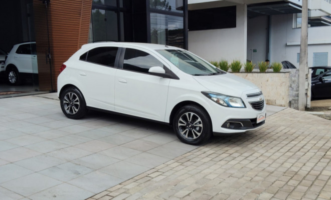 GM - Chevrolet ONIX HATCH LTZ 1.4 8V FlexPower 5p Aut. 2014 Flex