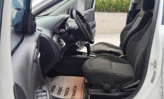 GM - Chevrolet ONIX HATCH LTZ 1.4 8V FlexPower 5p Aut. 2014 Flex-10