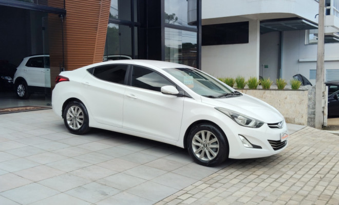 Hyundai Elantra GLS 2.0 16V Flex Aut. 2016 Flex