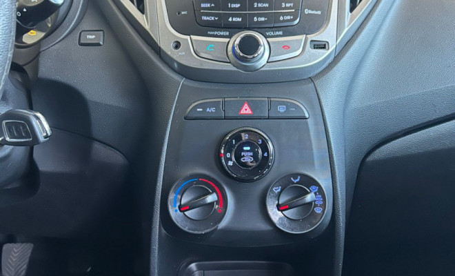 Hyundai HB20 Comf./C.Plus/C.Style 1.0 Flex 12V 2014 Flex-8