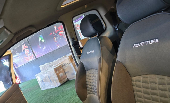 Fiat Strada Adv. M. March. 1.8 Flex 16V CD 2013 Flex-5