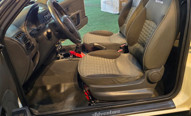 Fiat Strada Adv. M. March. 1.8 Flex 16V CD 2013 Flex-9