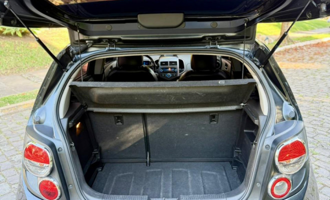 GM - Chevrolet SONIC HB LTZ 1.6 16V FlexPower 5p Aut. 2012 Flex-16