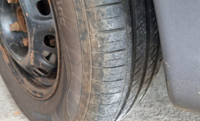 VW - VolksWagen Gol City 1.0 Mi 8V 4p 2004 Gasolina-4