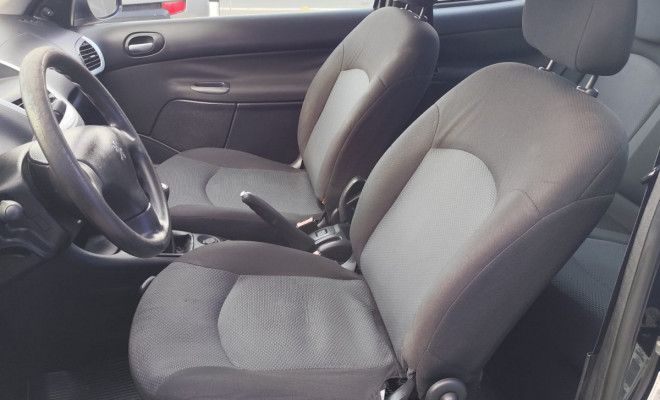 Peugeot 207 Sedan Passion XR 1.4 Flex 8V 4p 2013 Flex-4