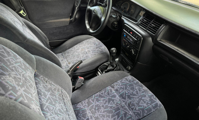 GM - Chevrolet Vectra GLS/Expres.2.2/ 2.0 e 2.0 CD 8V 1996 Gasolina-5