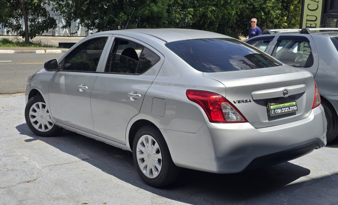 Nissan VERSA S 1.0 12V FlexStart 4p Mec. 2017 Flex-4