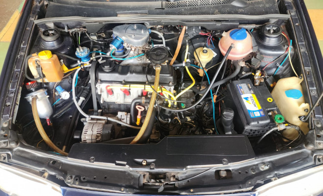 VW - VolksWagen Golf GL 1.8/ 2.0i 4p 1997 Gasolina-9