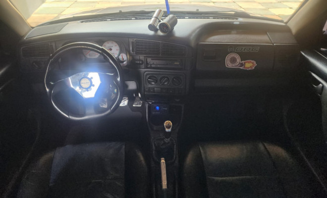 VW - VolksWagen Golf GL 1.8/ 2.0i 4p 1997 Gasolina-6