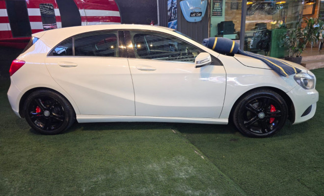 Mercedes-Benz Classe A 200 1.6 TB 16V Urban 156cv Aut. 2014 Flex-3