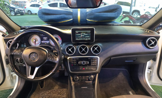 Mercedes-Benz Classe A 200 1.6 TB 16V Urban 156cv Aut. 2014 Flex-11
