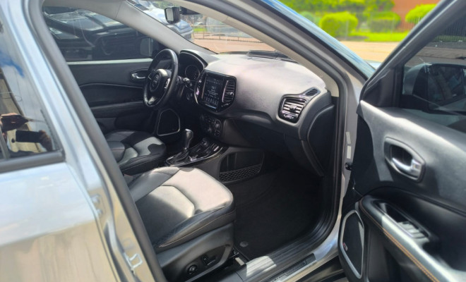 COMPASS LIMITED 2.0 4x4 Diesel AUT.-7