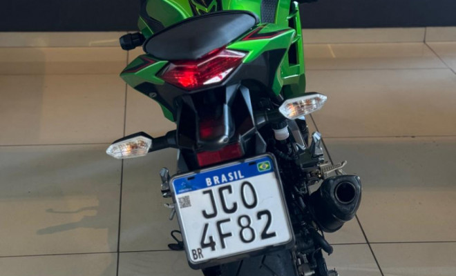 KAWASAKI NINJA 300 2024 Gasolina-3