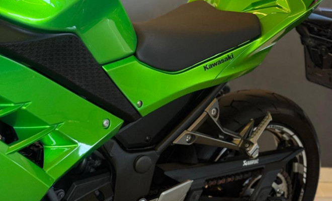 KAWASAKI NINJA 300 2024 Gasolina-6