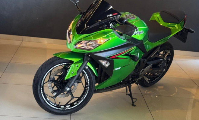 KAWASAKI NINJA 300 2024 Gasolina-2
