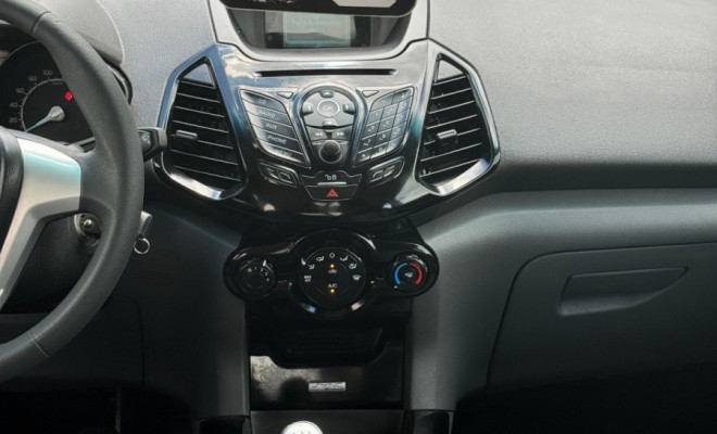 EcoSport FREESTYLE 1.6 2015 | O Conforto e a Versatilidade de um SUV no seu Dia a Dia-9