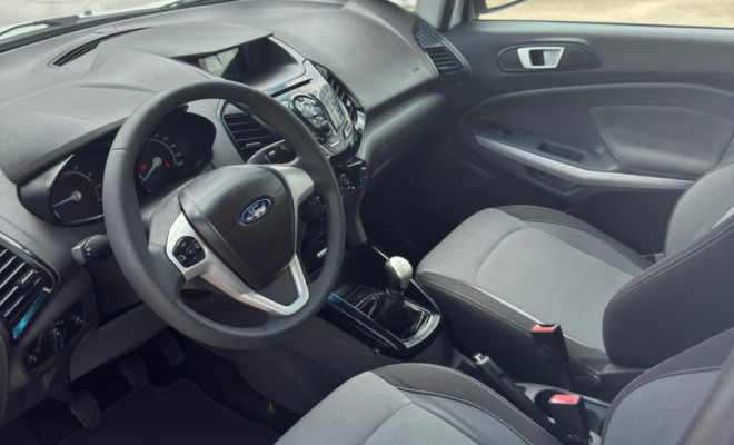 EcoSport FREESTYLE 1.6 2015 | O Conforto e a Versatilidade de um SUV no seu Dia a Dia-5