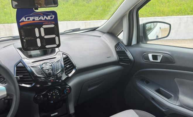 EcoSport FREESTYLE 1.6 2015 | O Conforto e a Versatilidade de um SUV no seu Dia a Dia-10