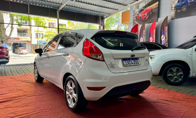 Ford Fiesta 1.6 16V Flex Aut. 5p 2016 Flex-2