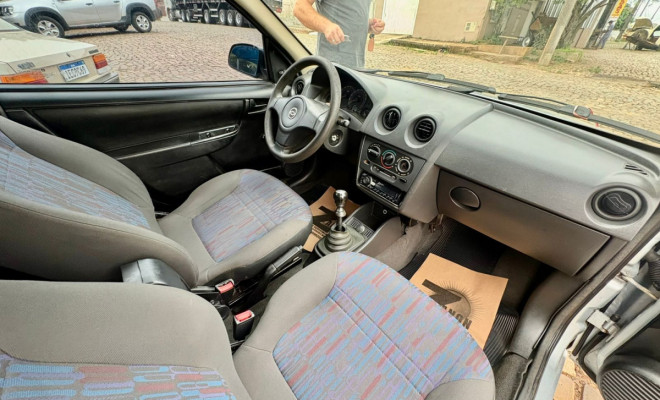 GM - Chevrolet Celta Spirit 1.0 MPFI 8V FlexPower 3p 2010 Flex-6