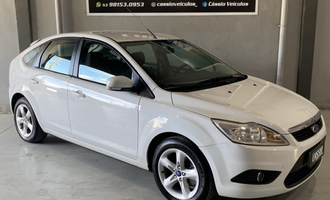 Ford Focus 1.6 S/SE/SE Plus Flex 8V/16V  5p 2013 Flex-2