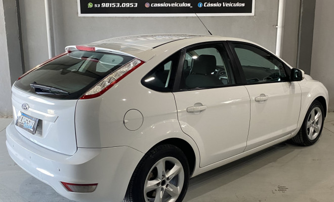 Ford Focus 1.6 S/SE/SE Plus Flex 8V/16V  5p 2013 Flex-1